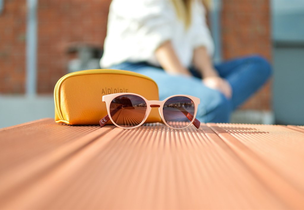 Polarized Sunglasses Wholesale: The Optical Retailer's Complete Sourcing Guide